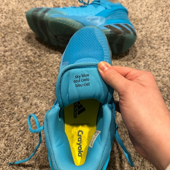 Youth Crayola Adidas Free to Create Sneakers - Picture 4 of 5